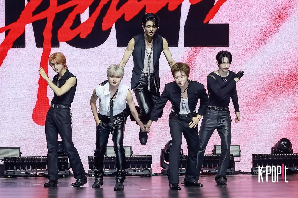 K-POP group NOWZ/K-POPIT