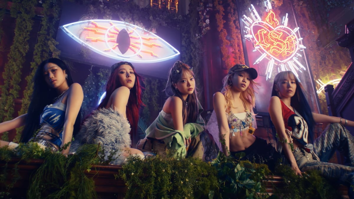 LE SSERAFIM 'EASY' MV Capture / Web Capture