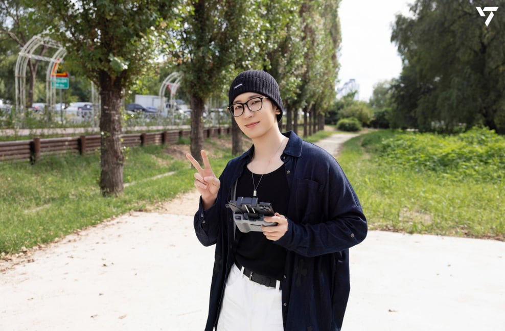 SEVENTEEN's Wonwoo for 'EVERY WONWOO' Photo Sketch / Weverse Capture