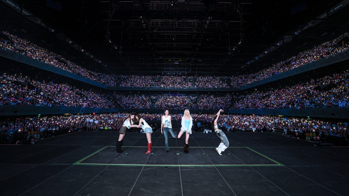 LE SSERAFIM TOUR 'PUREFLOW' IN AMSTERDAM / @le_sserafim on X