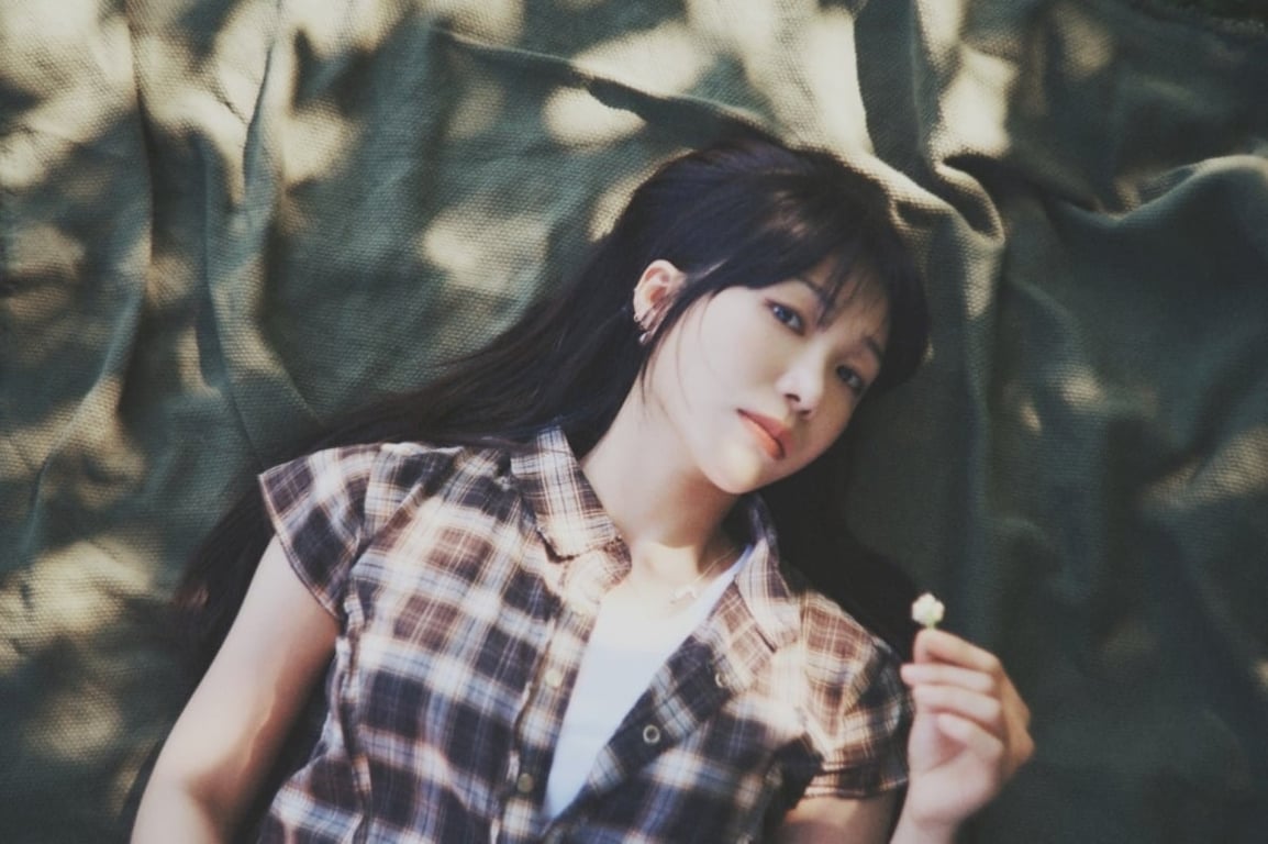 Apink's Jung Eunji / BILLIONS