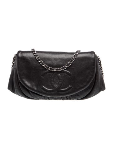 Half Moon Wallet On Chain