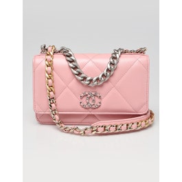 Chanel Pink Quilted Lambskin Leather Chanel 19 WOC Clutch Bag
