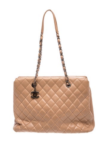 City Shopping Tote
