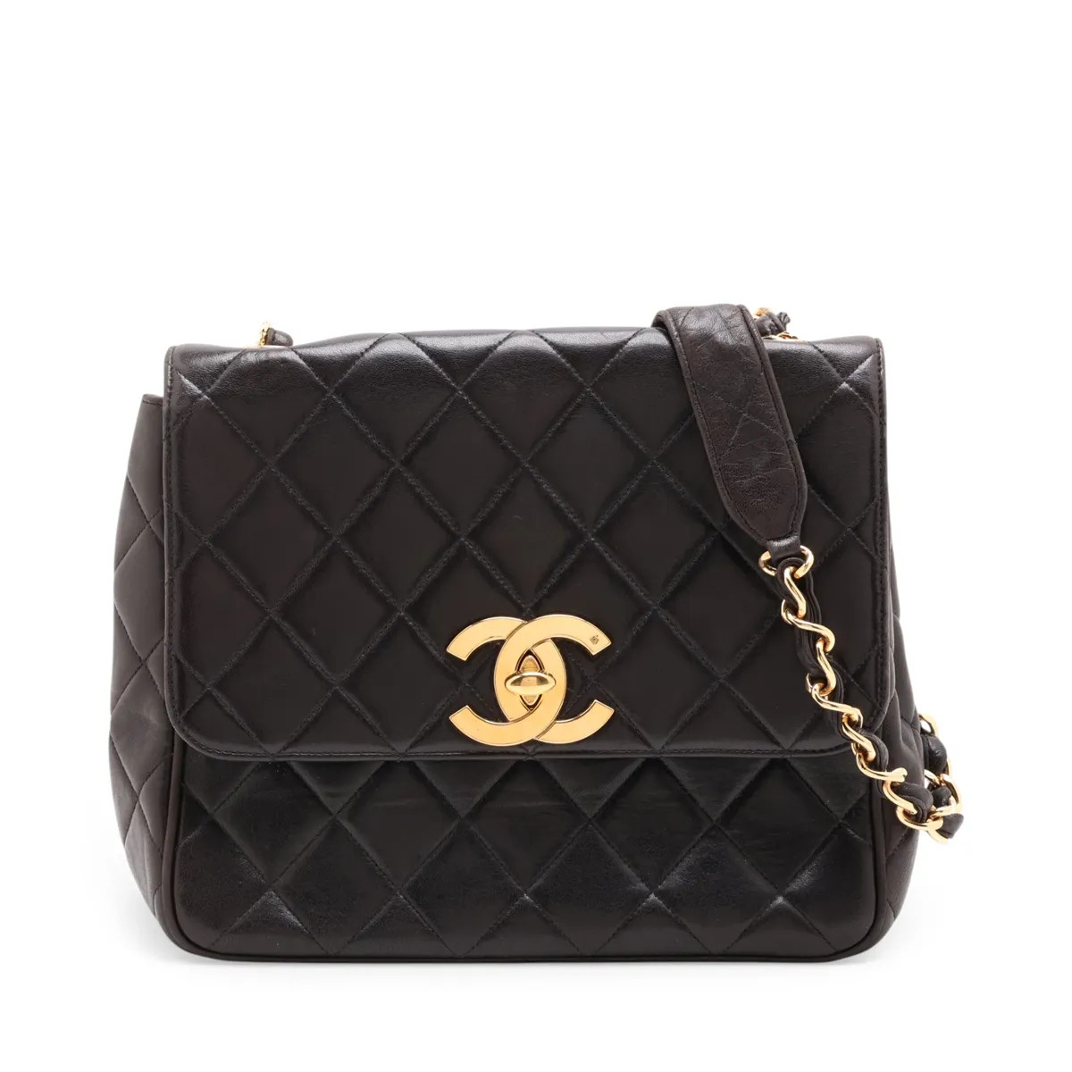 Chanel Matelasse Lambskin Single Flap Single Chain Bag Black Gold Metal Fittings