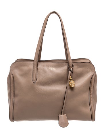 Skull Shoulder Bag