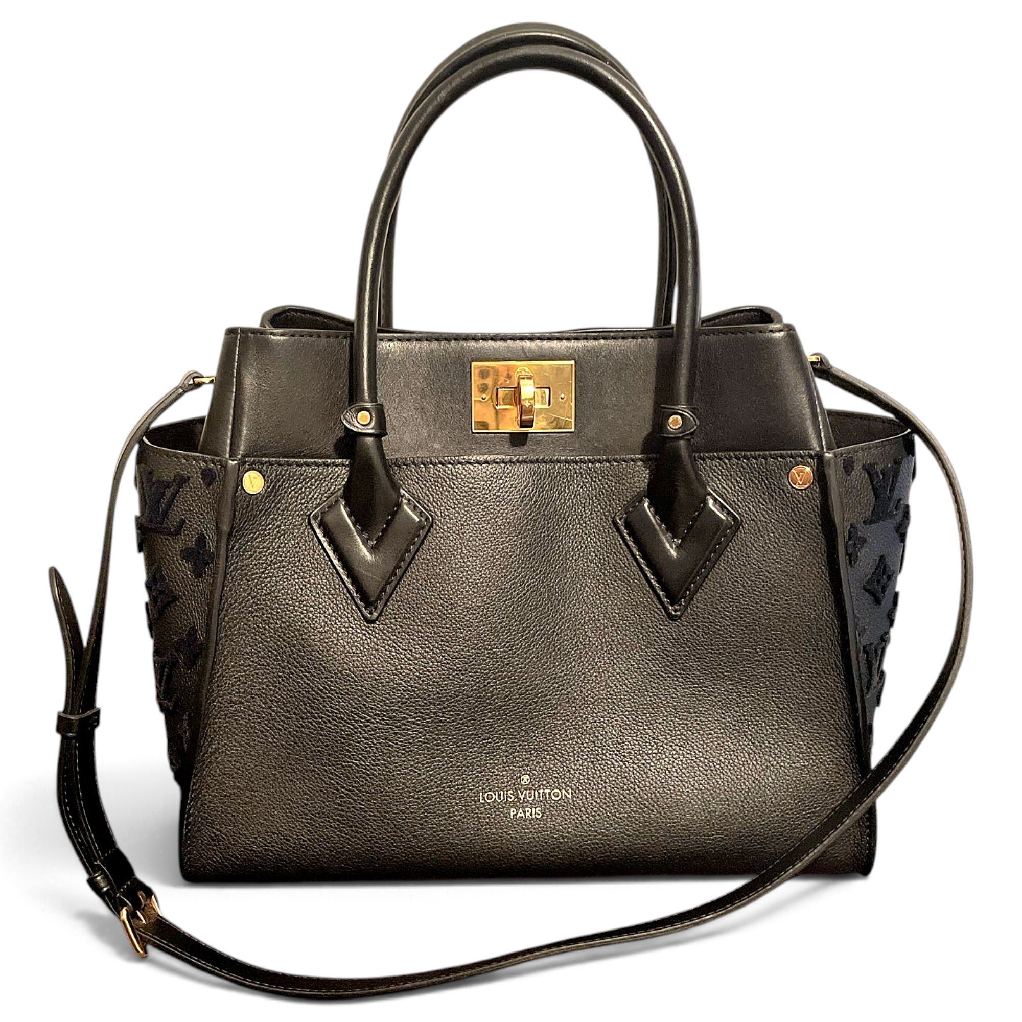 Louis Vuitton Leather handbag