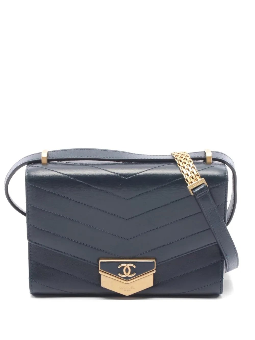 2018-2019 Chevron V-stitch shoulder bag