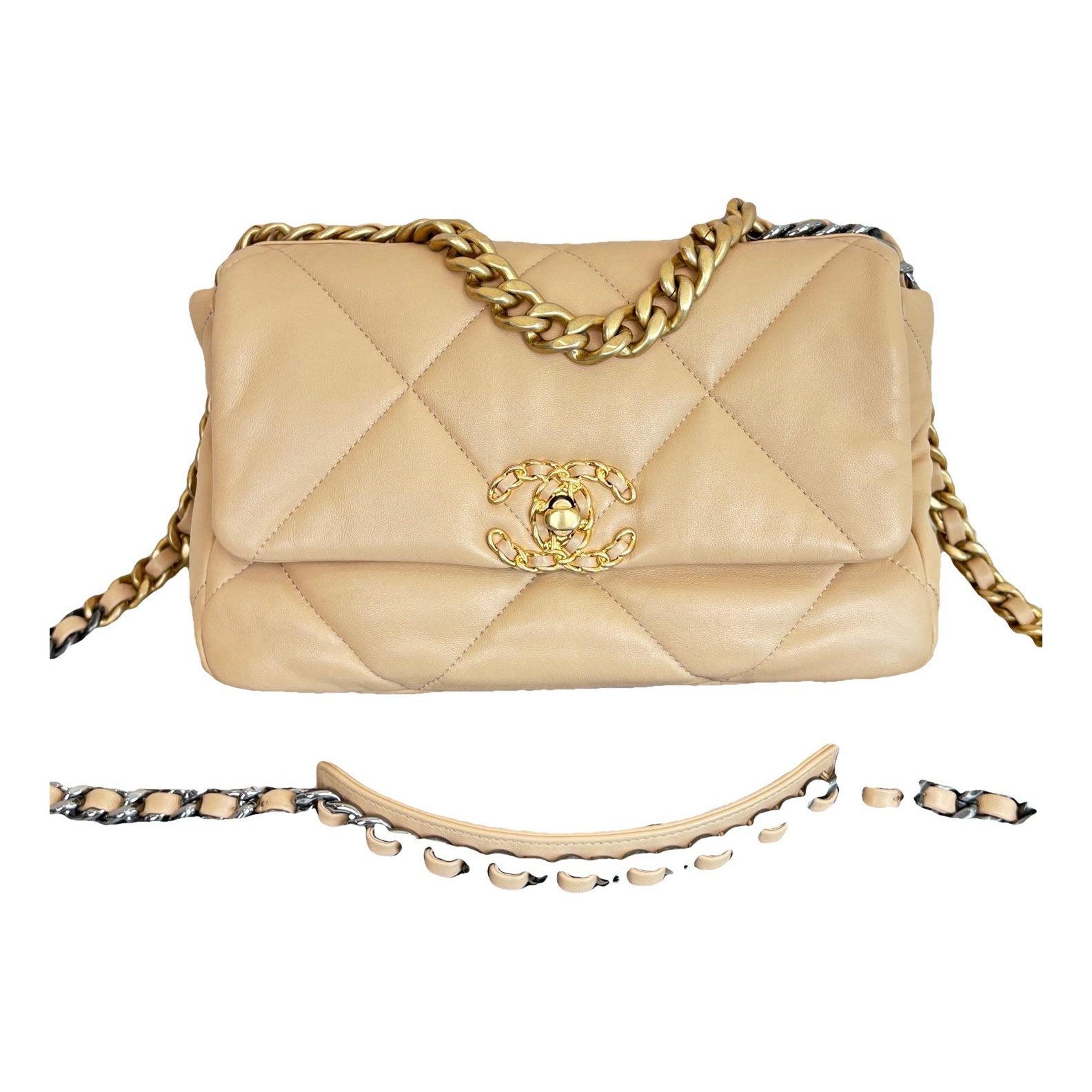 Chanel 19 leather handbag