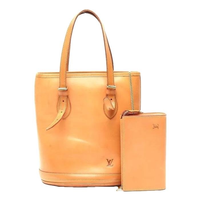 Bucket leather handbag