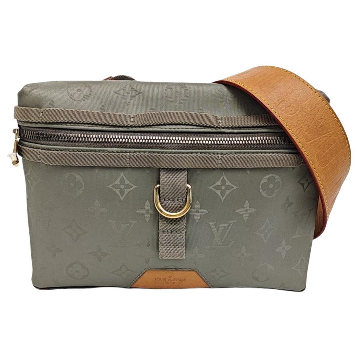 Leather crossbody bag