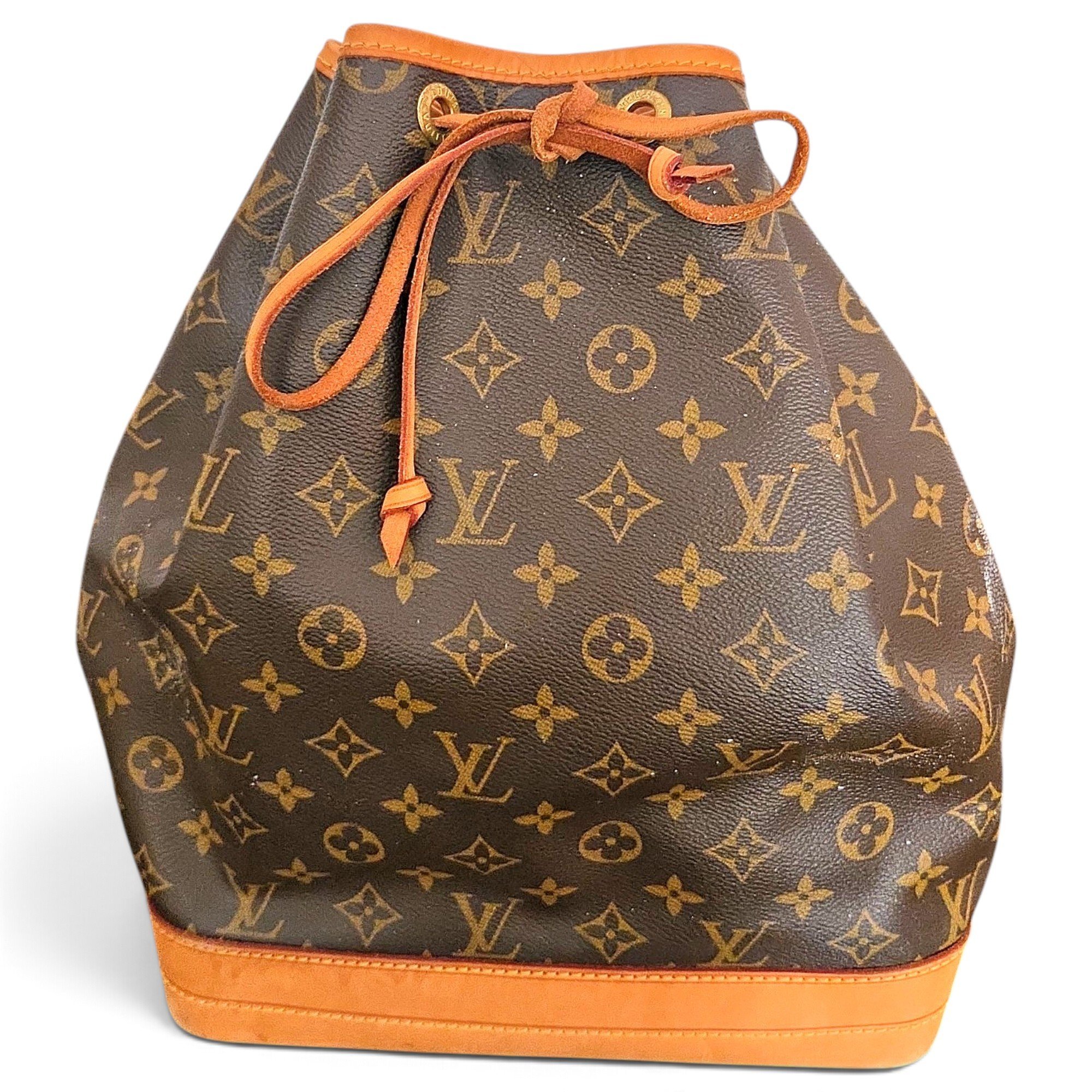 Noé leather handbag