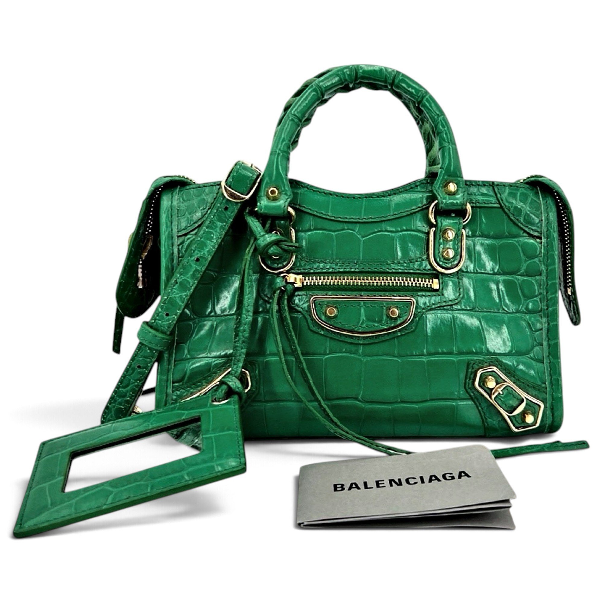 City leather crossbody bag