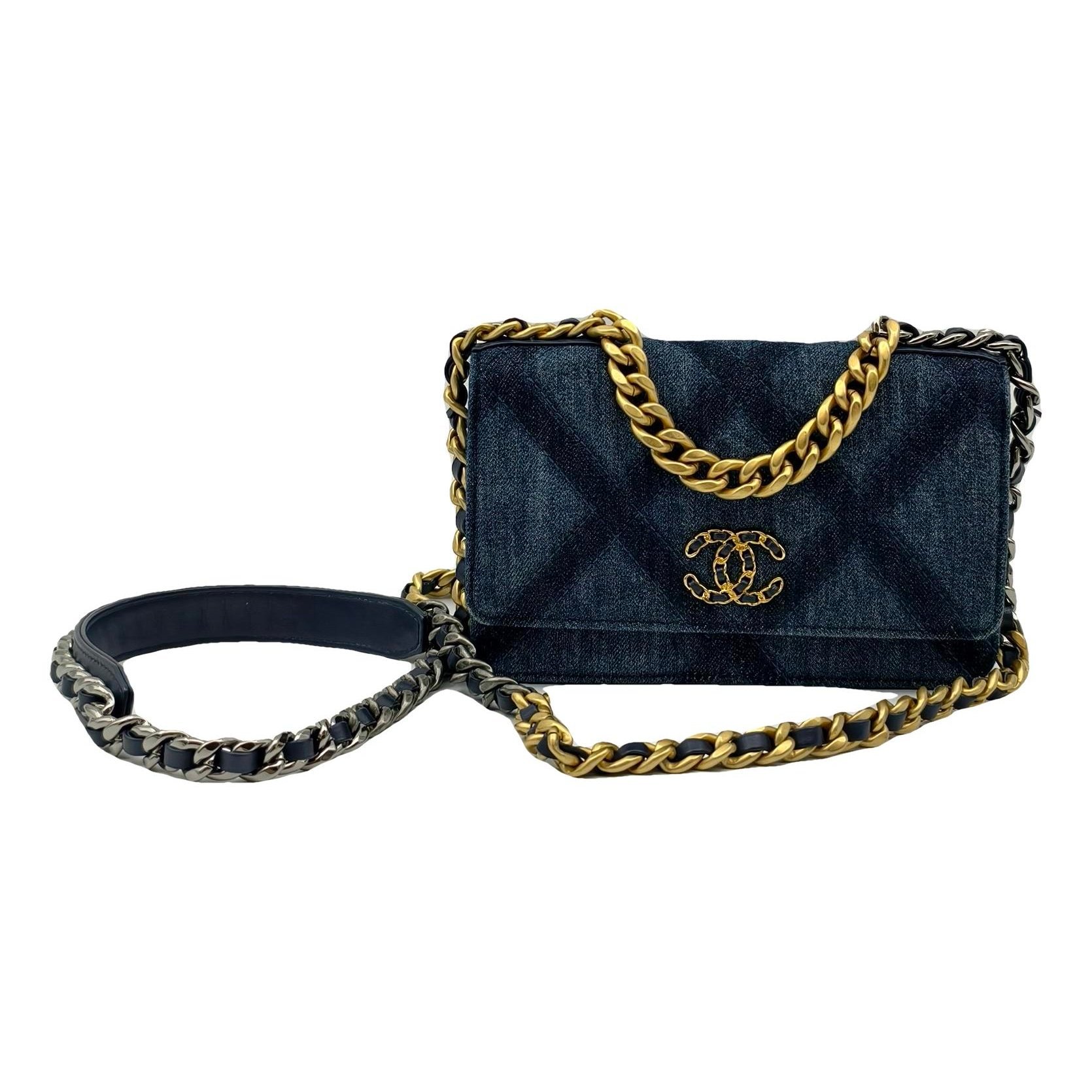 Wallet On Chain Chanel 19 cloth handbag