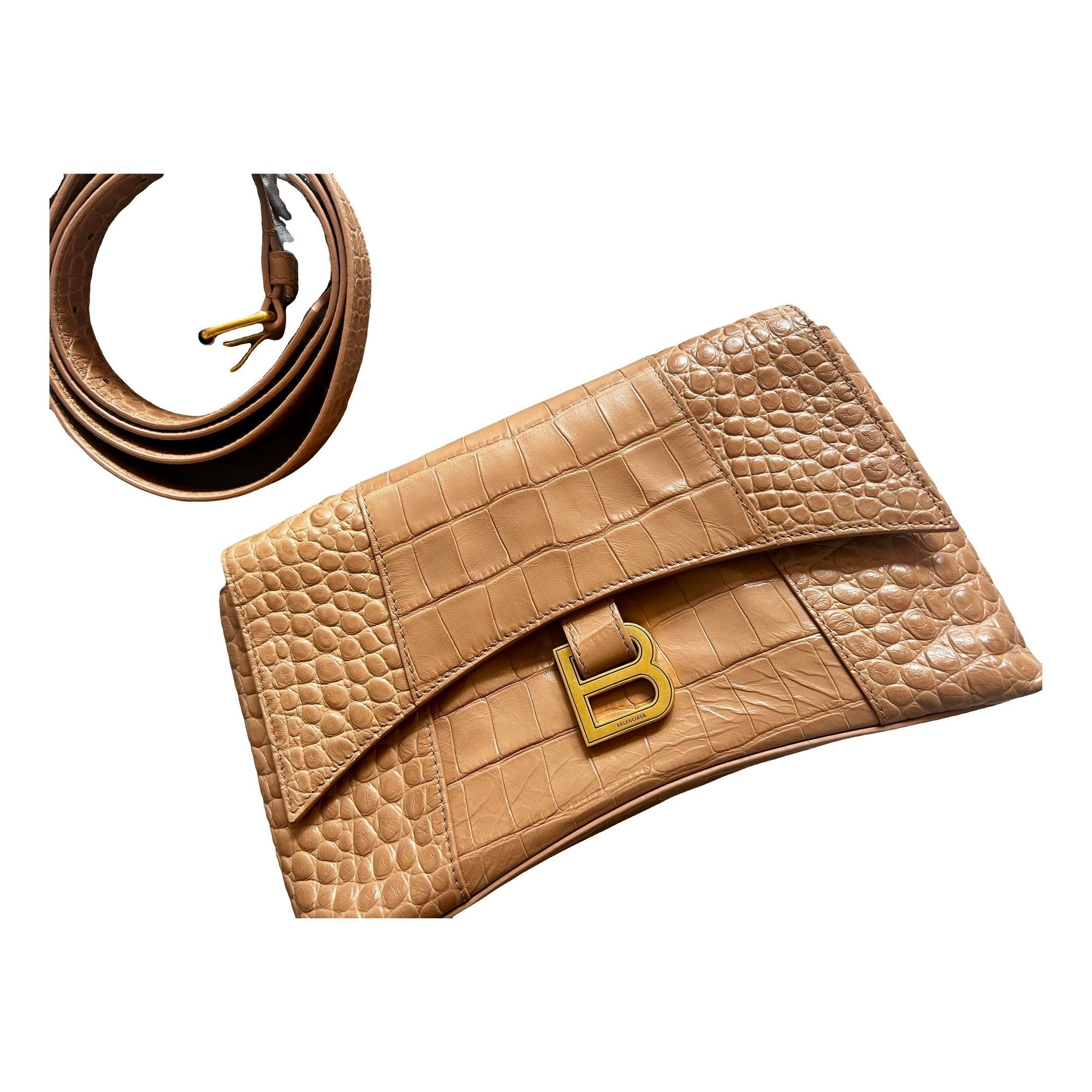Downtown patent leather handbag