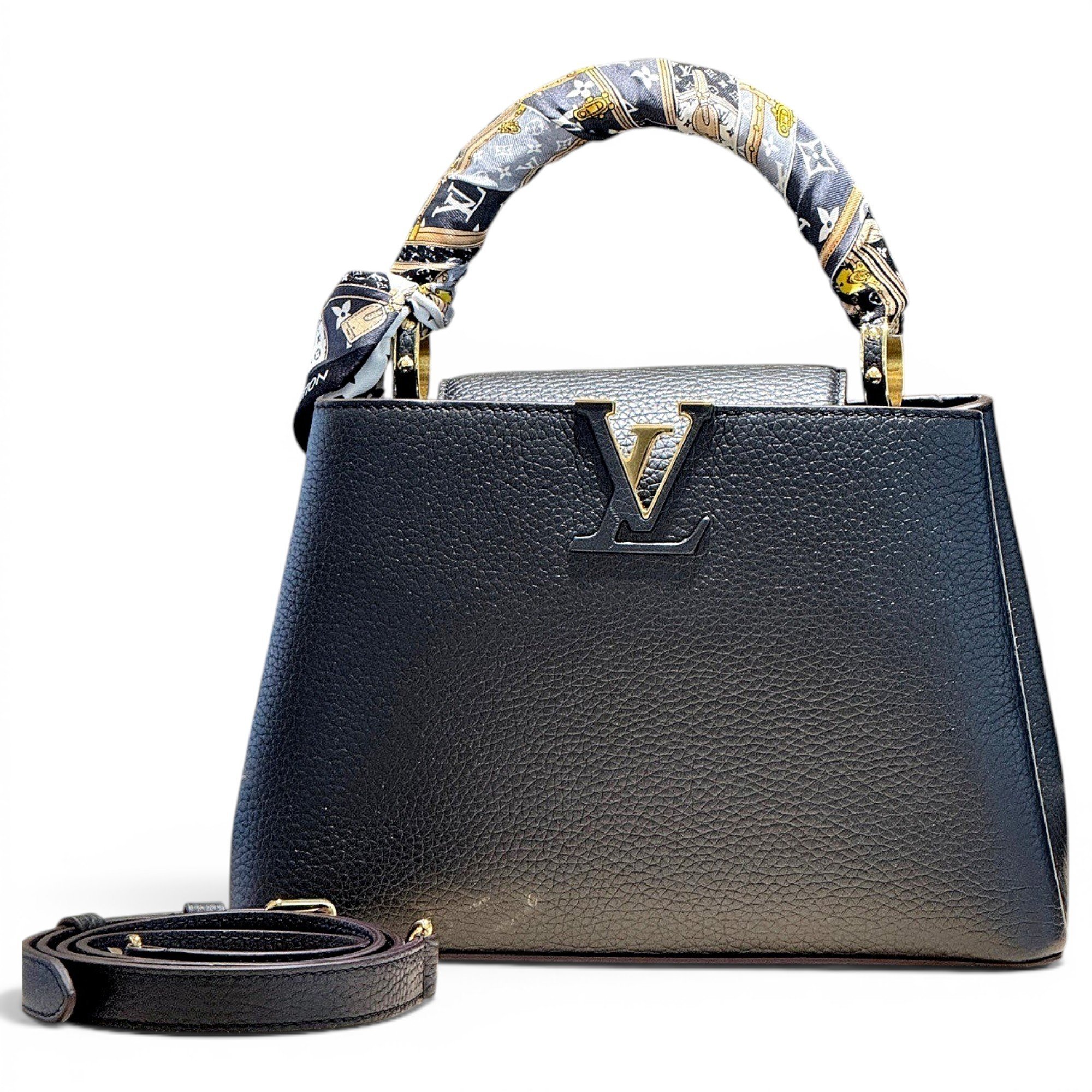 Capucines leather handbag