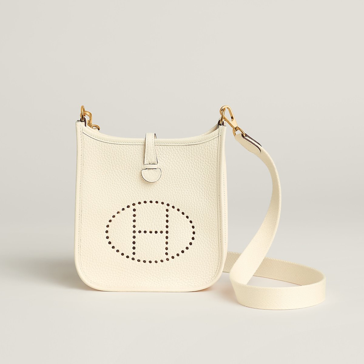 Evelyne 16 Amazone 백