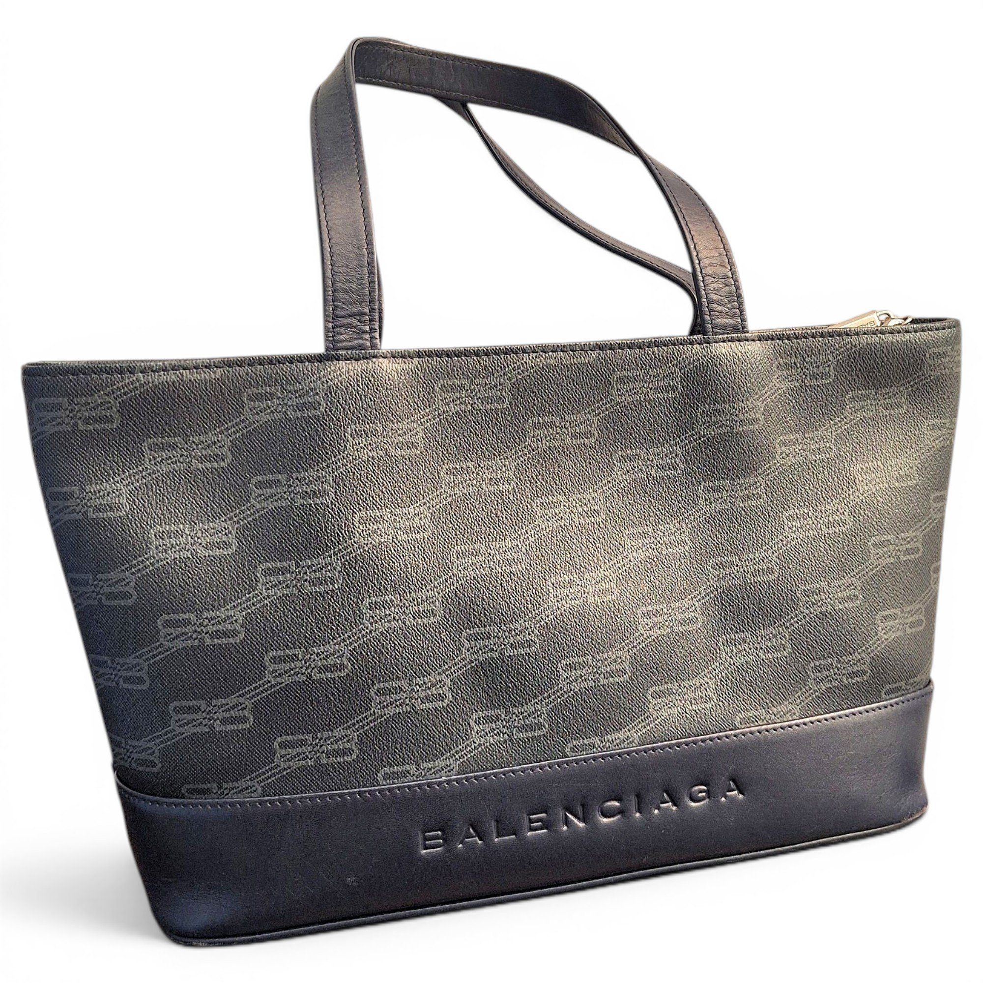 Hardware cloth handbag