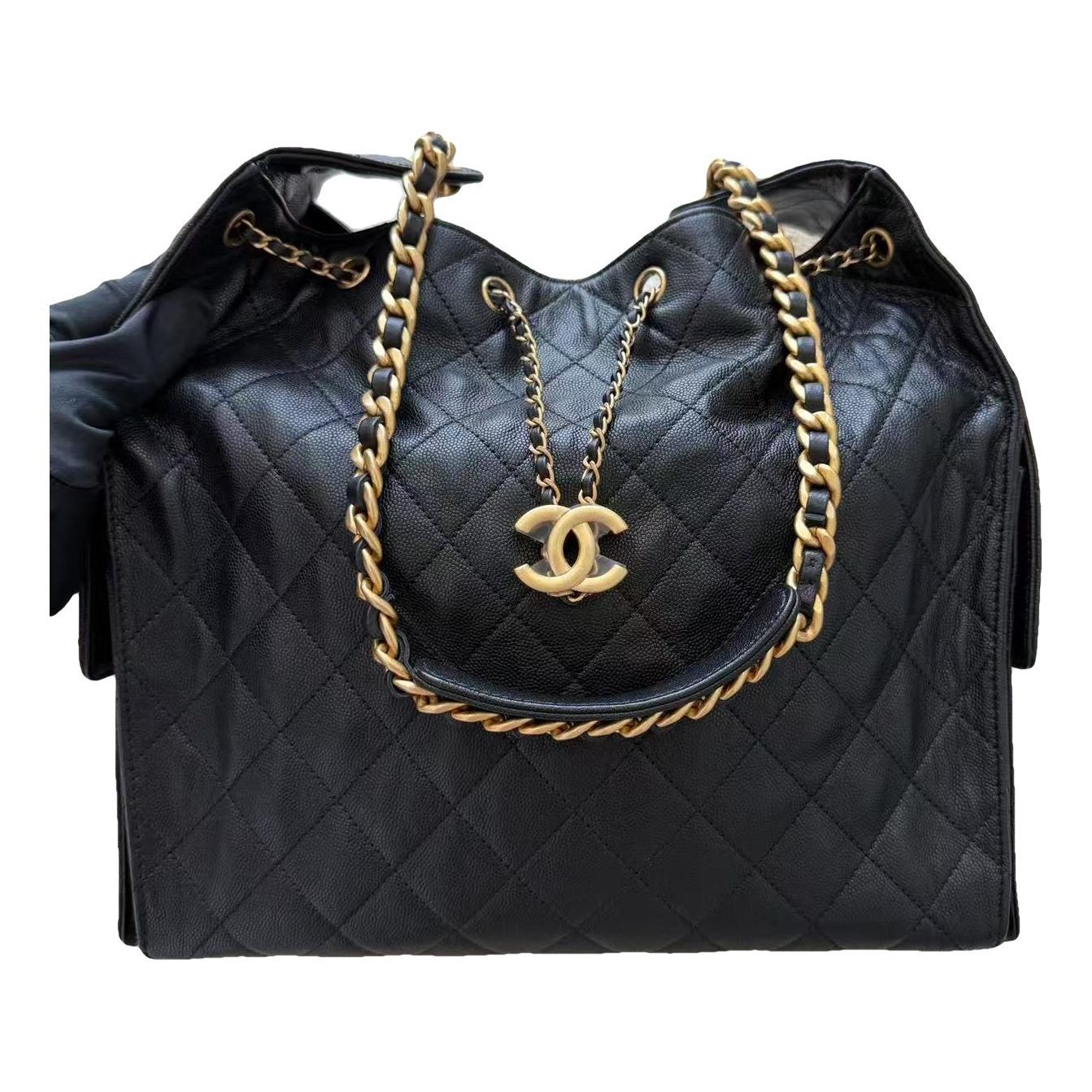 Chanel 25 leather handbag