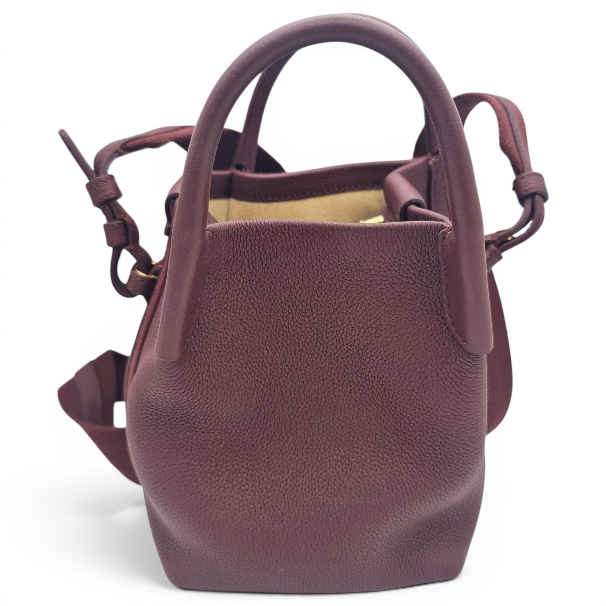 Bale leather handbag