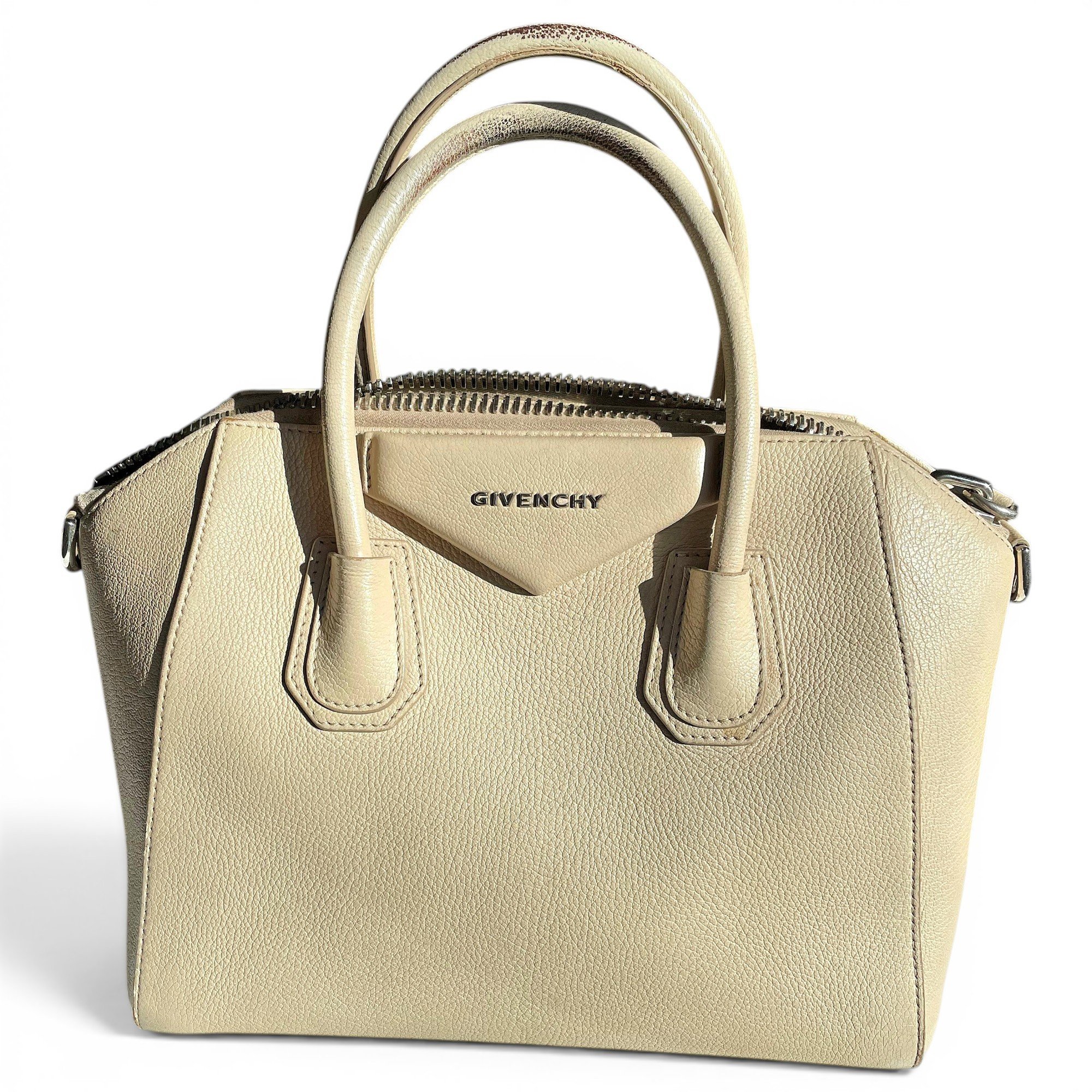 Antigona leather handbag