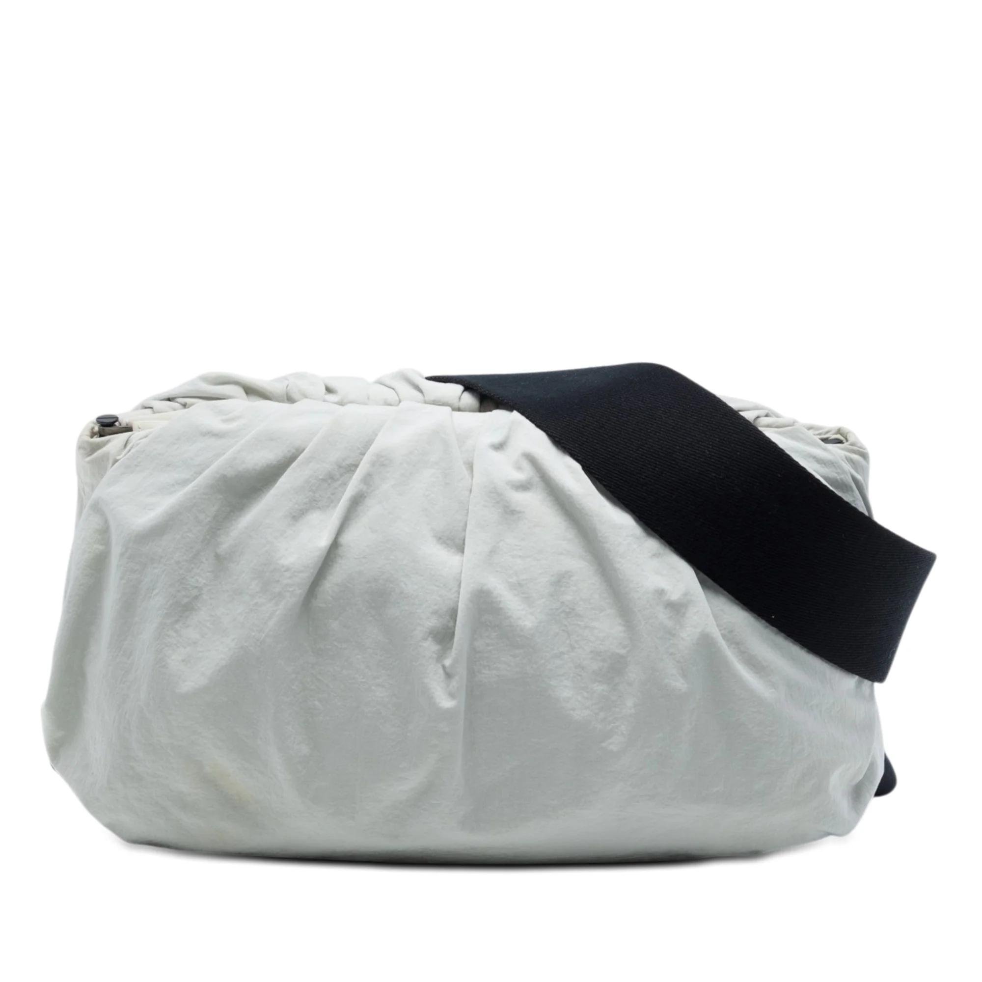 Pouch handbag