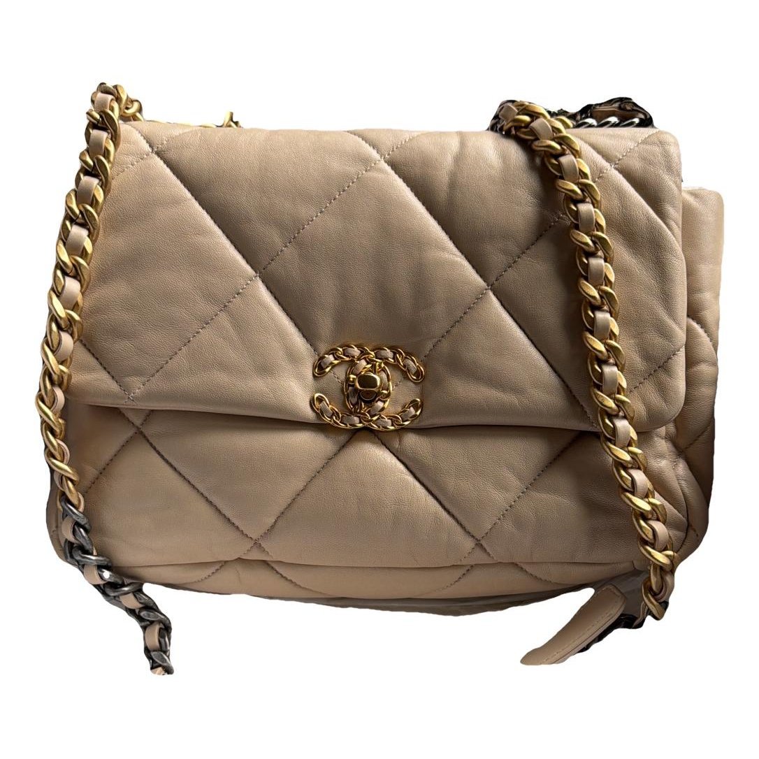 Chanel 19 leather handbag
