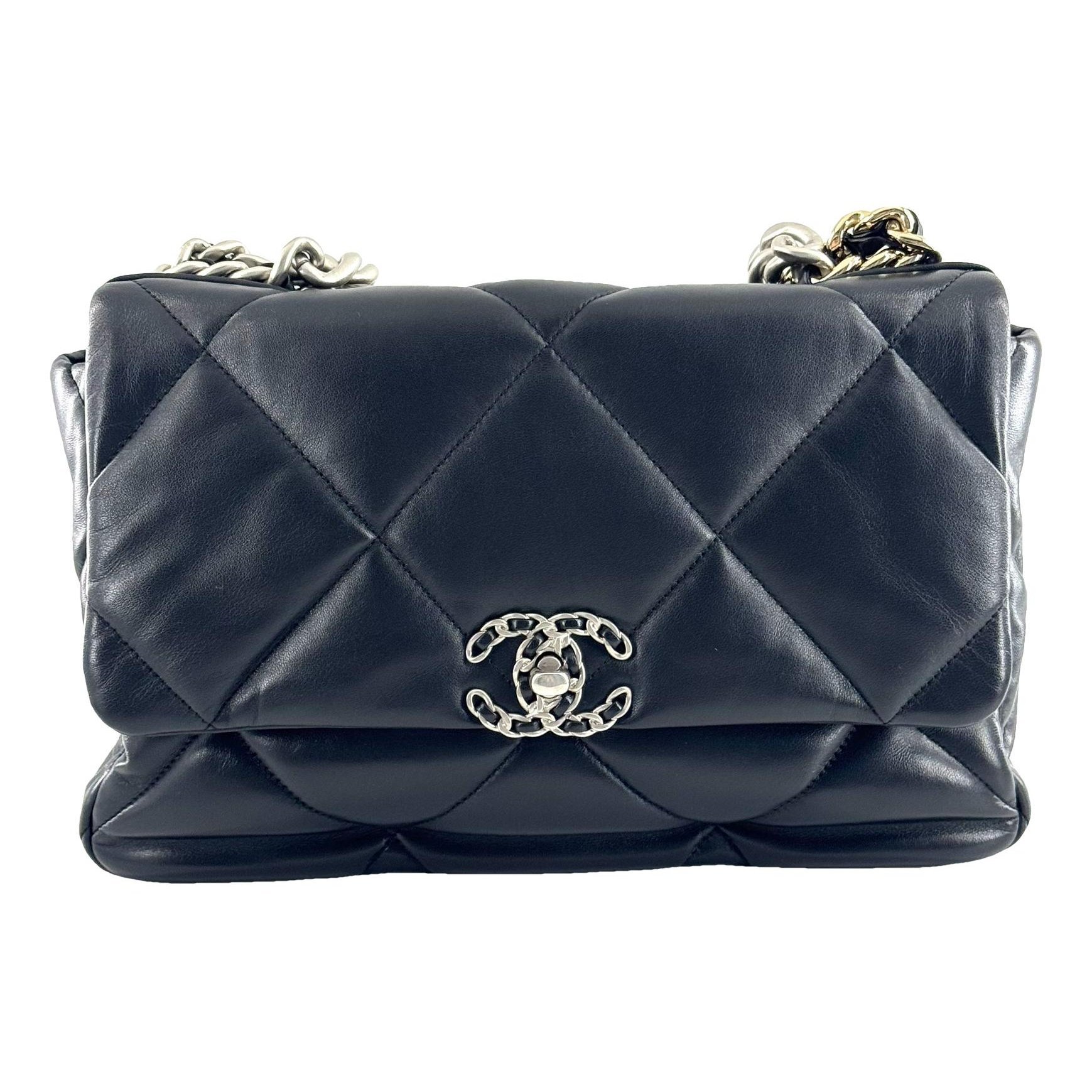 Chanel 19 leather handbag