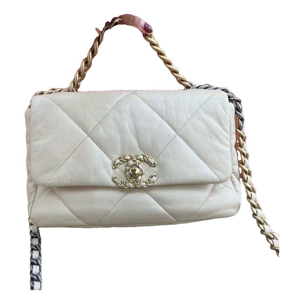 Chanel 19 leather handbag