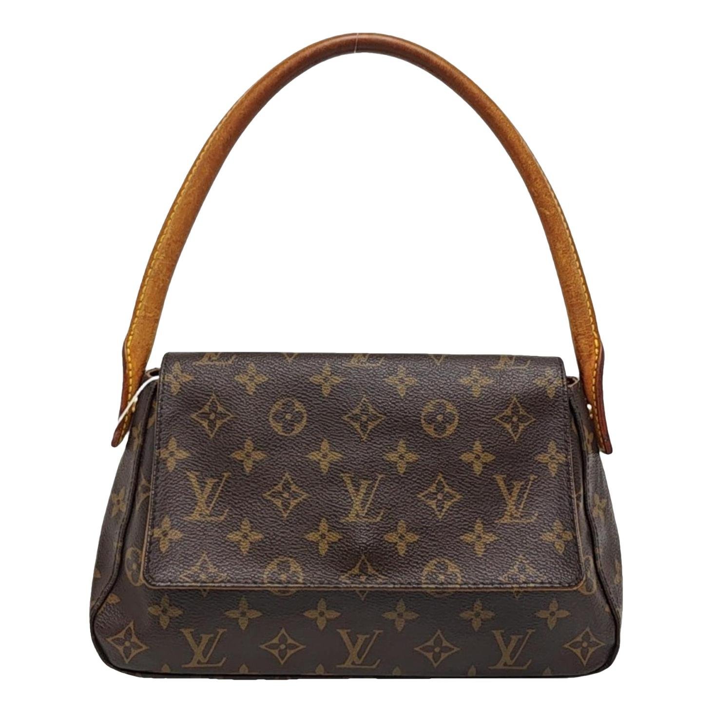 Looping leather handbag