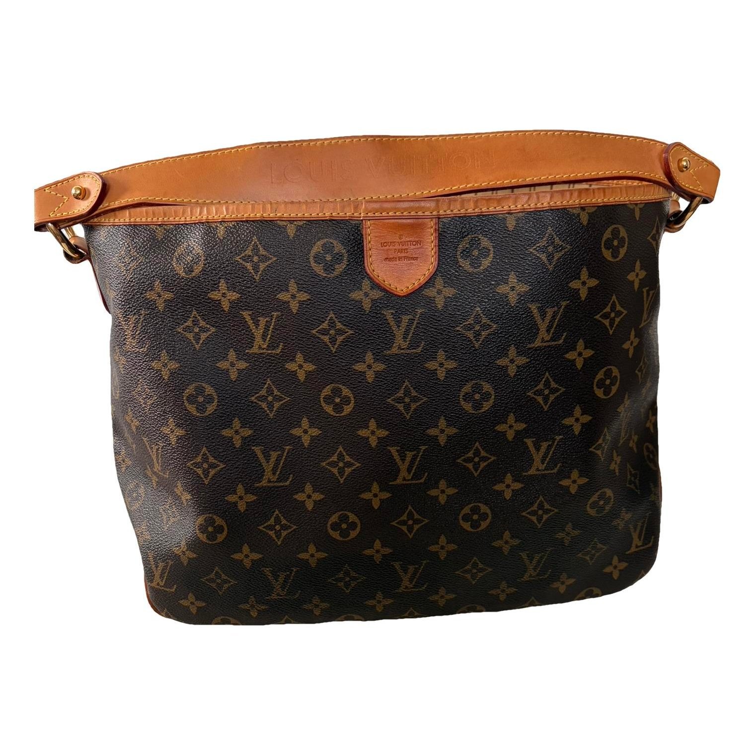 Delightful leather handbag