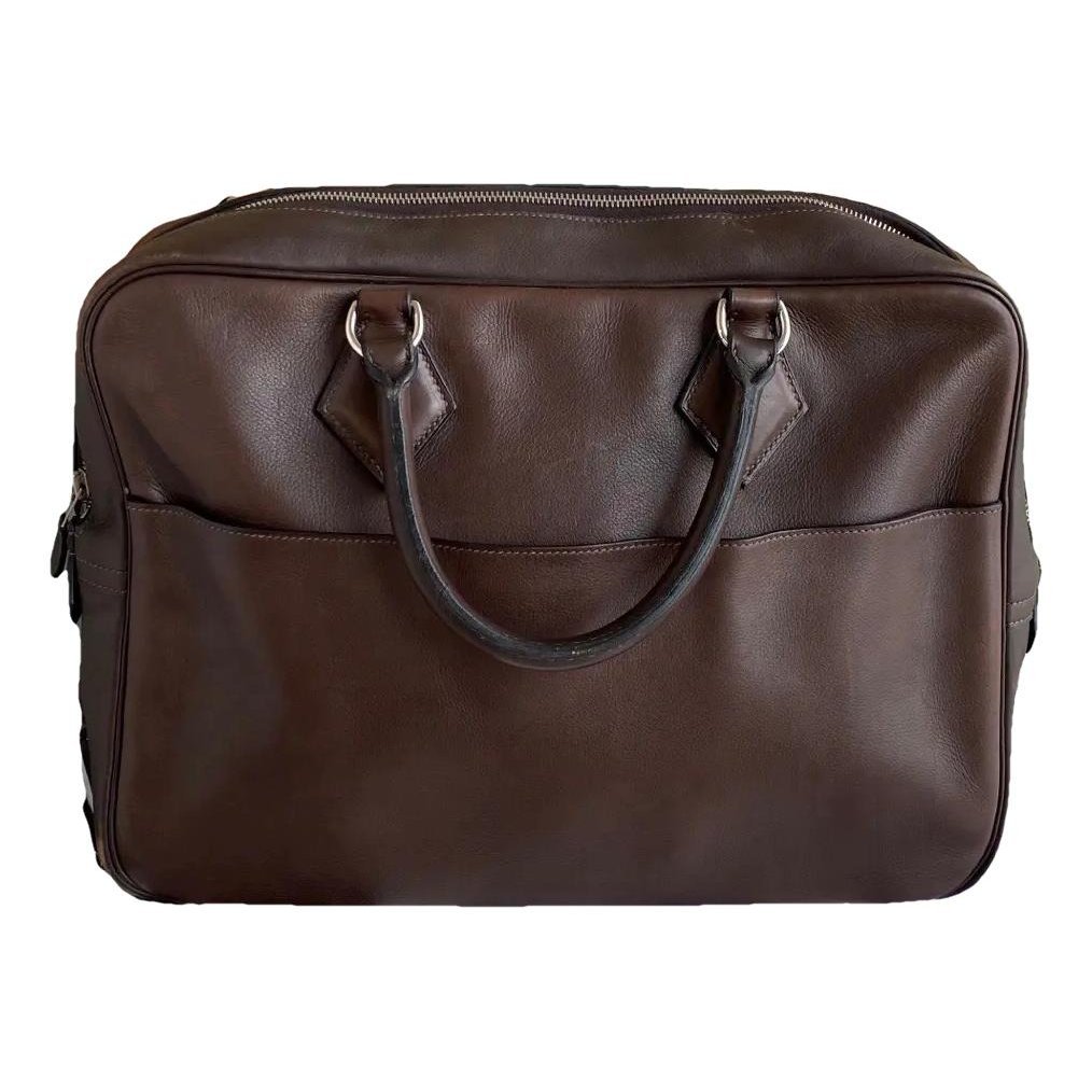 Plume leather handbag