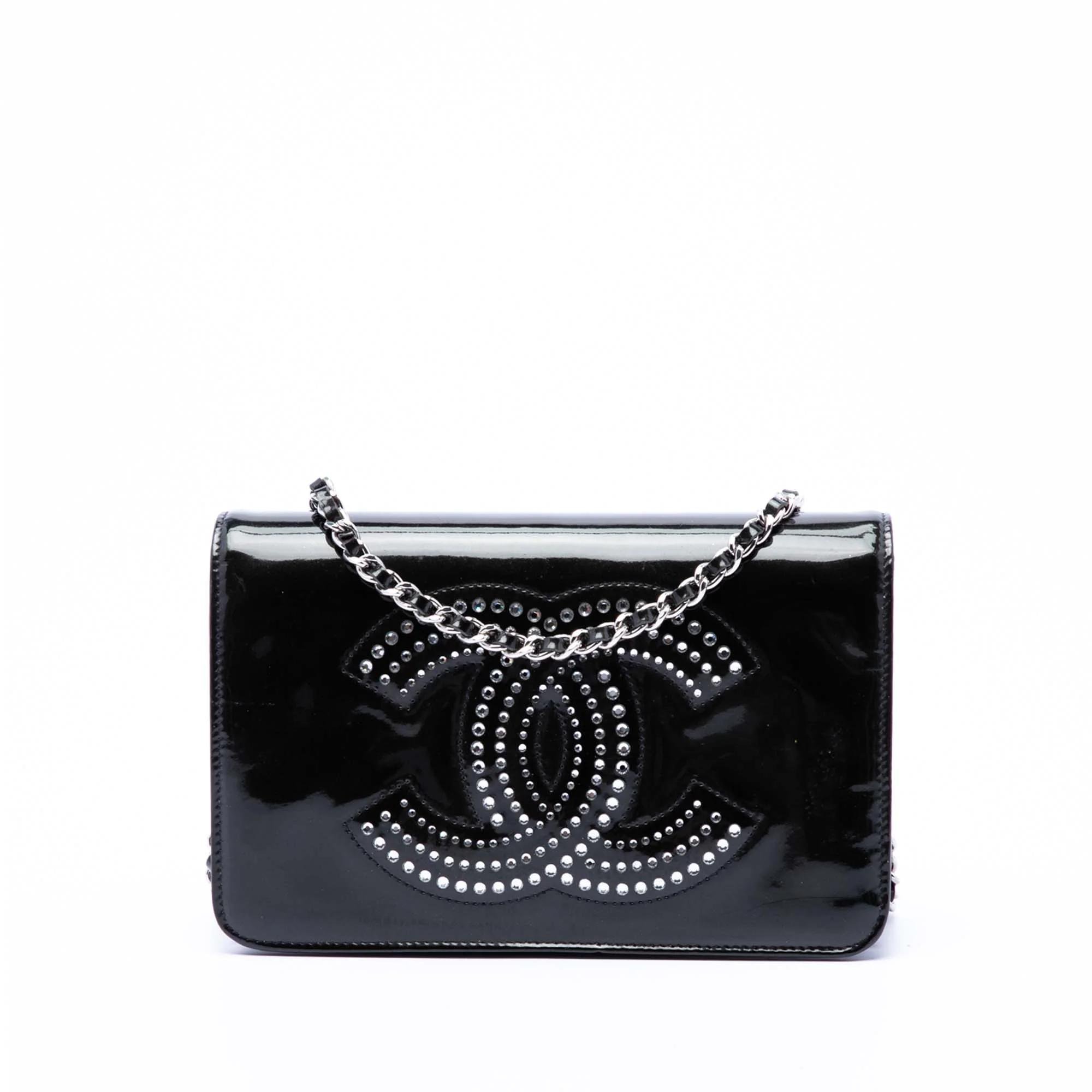 Wallet On Chain leather crossbody bag