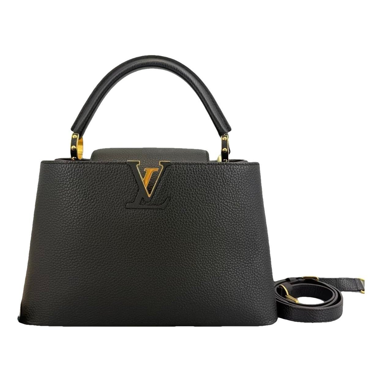 Capucines leather handbag