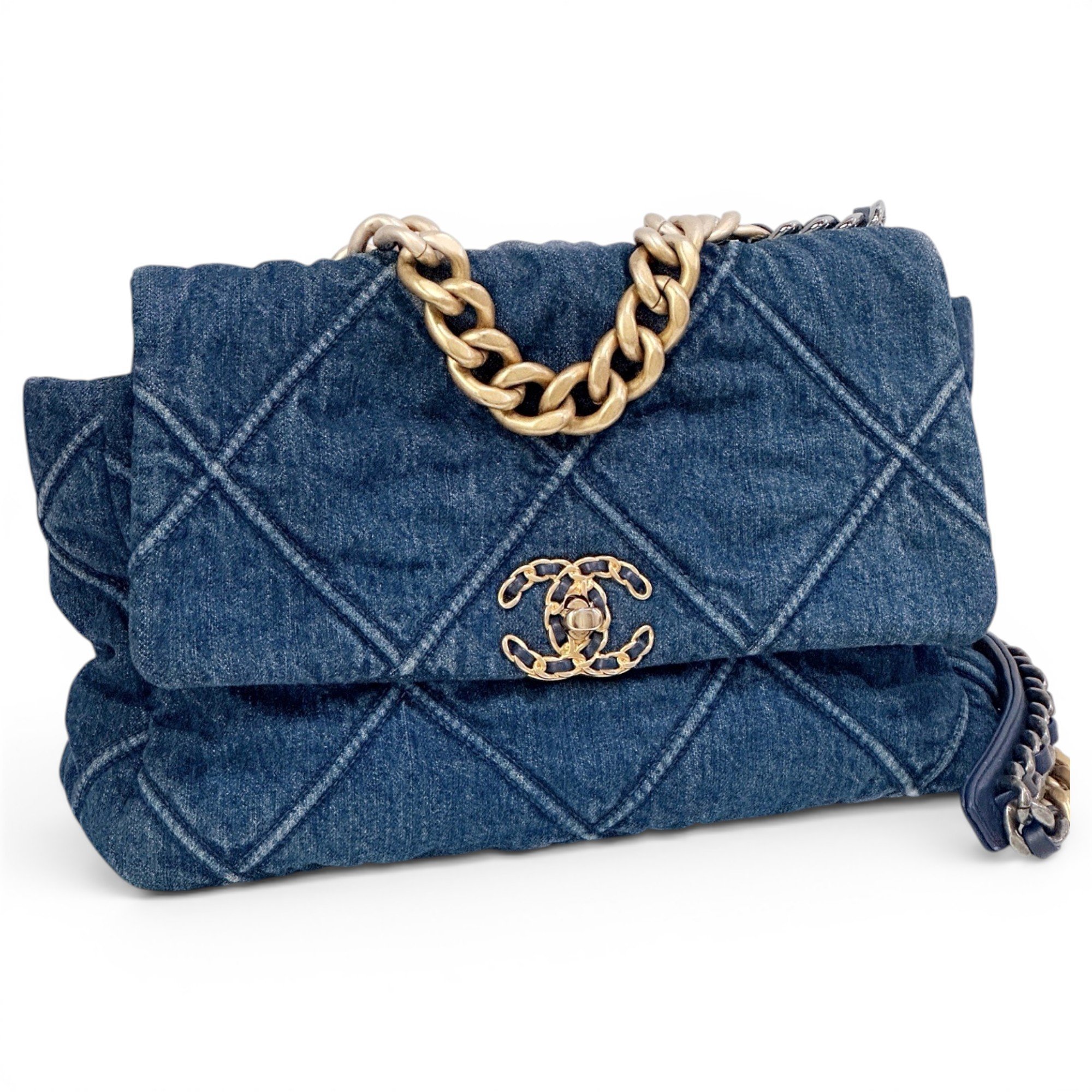Chanel 19 handbag