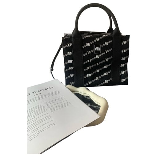 Hardware cloth handbag