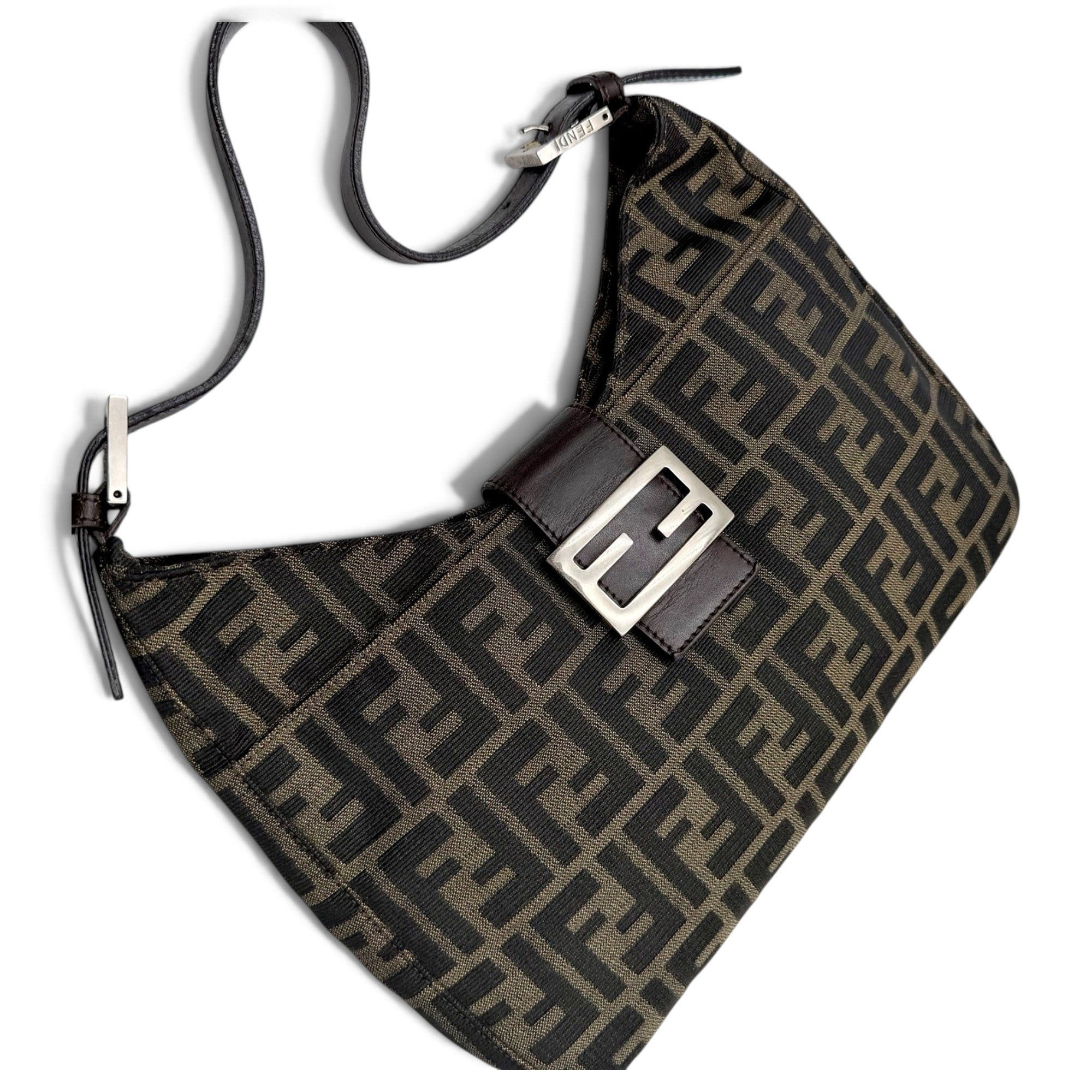Baguette cloth handbag