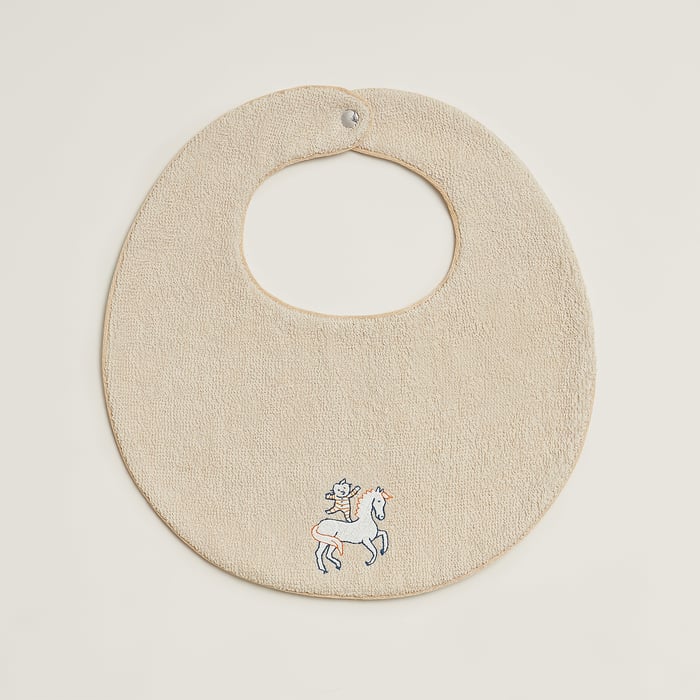 Biscuit Cabriole Round Bib