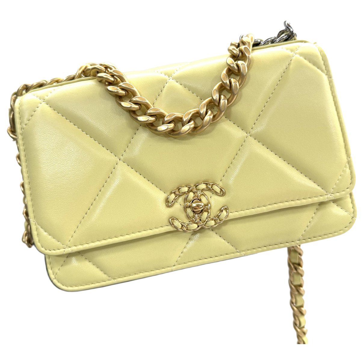 Chanel 19 leather handbag