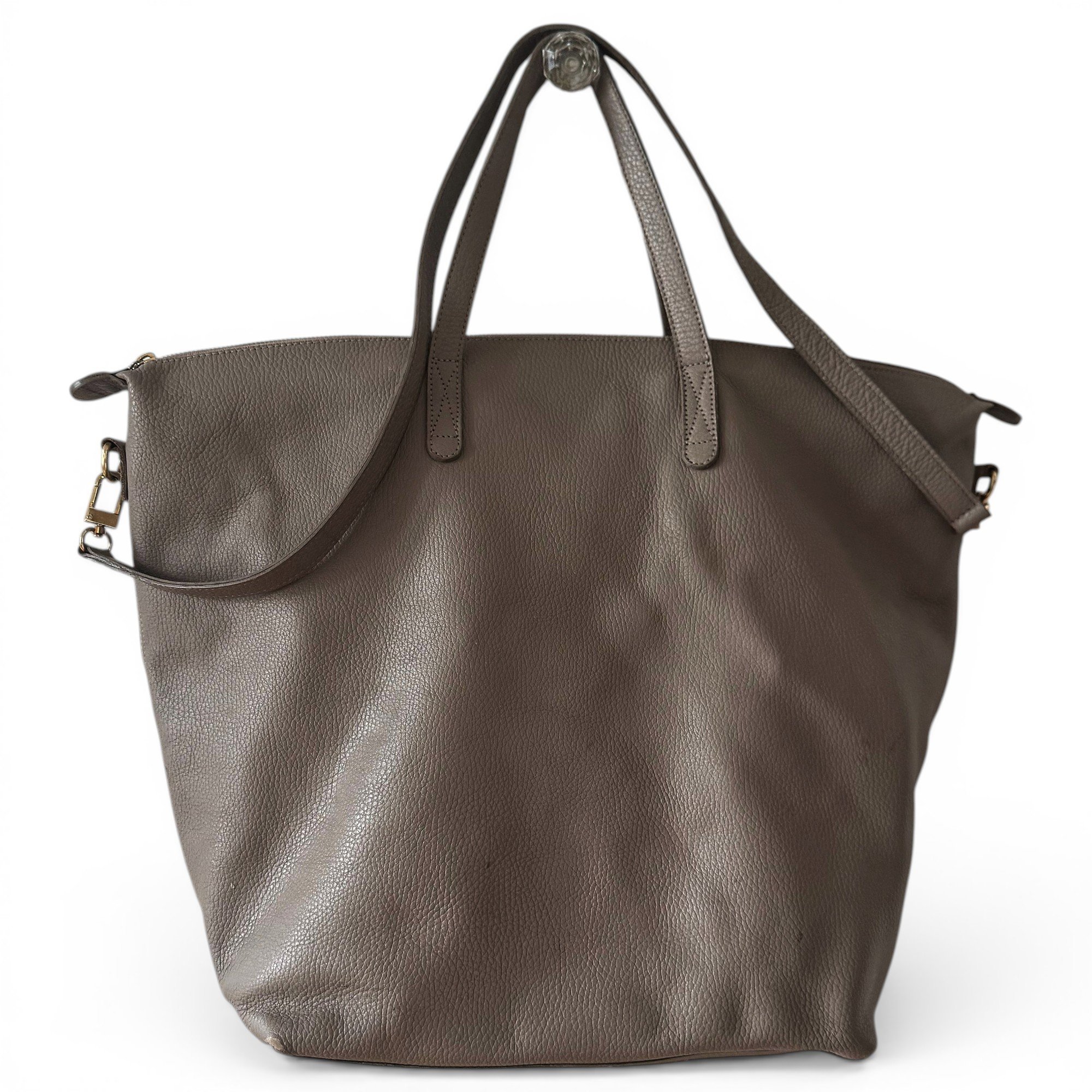 Cuyana Leather travel bag