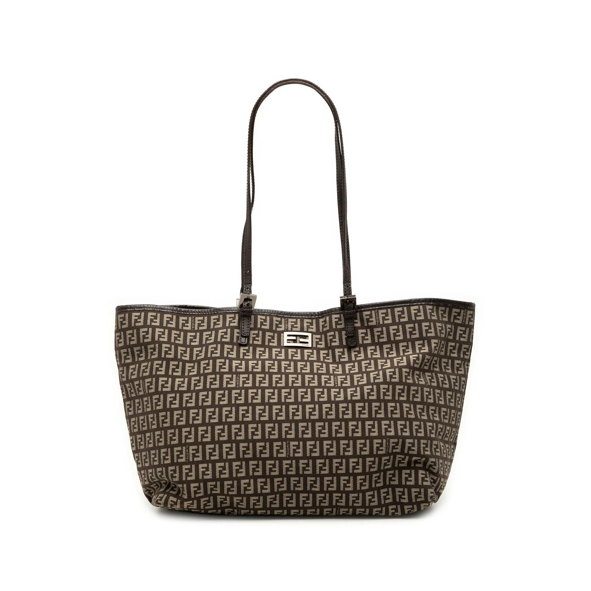 Pocket leather tote