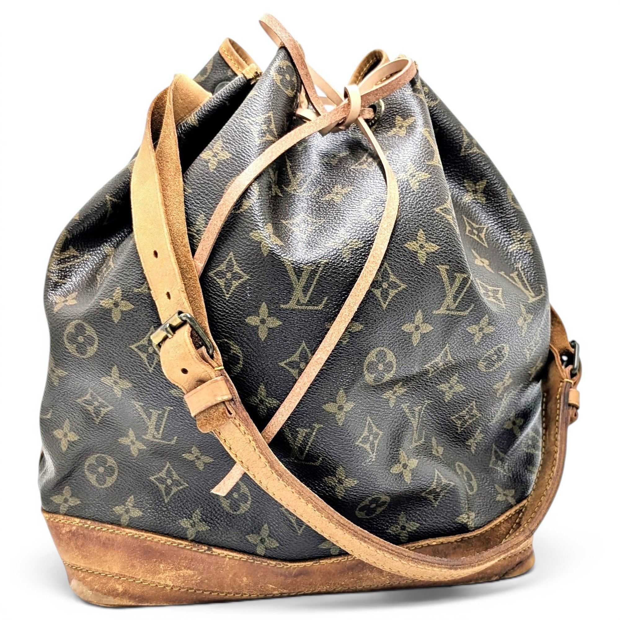 Noé leather handbag