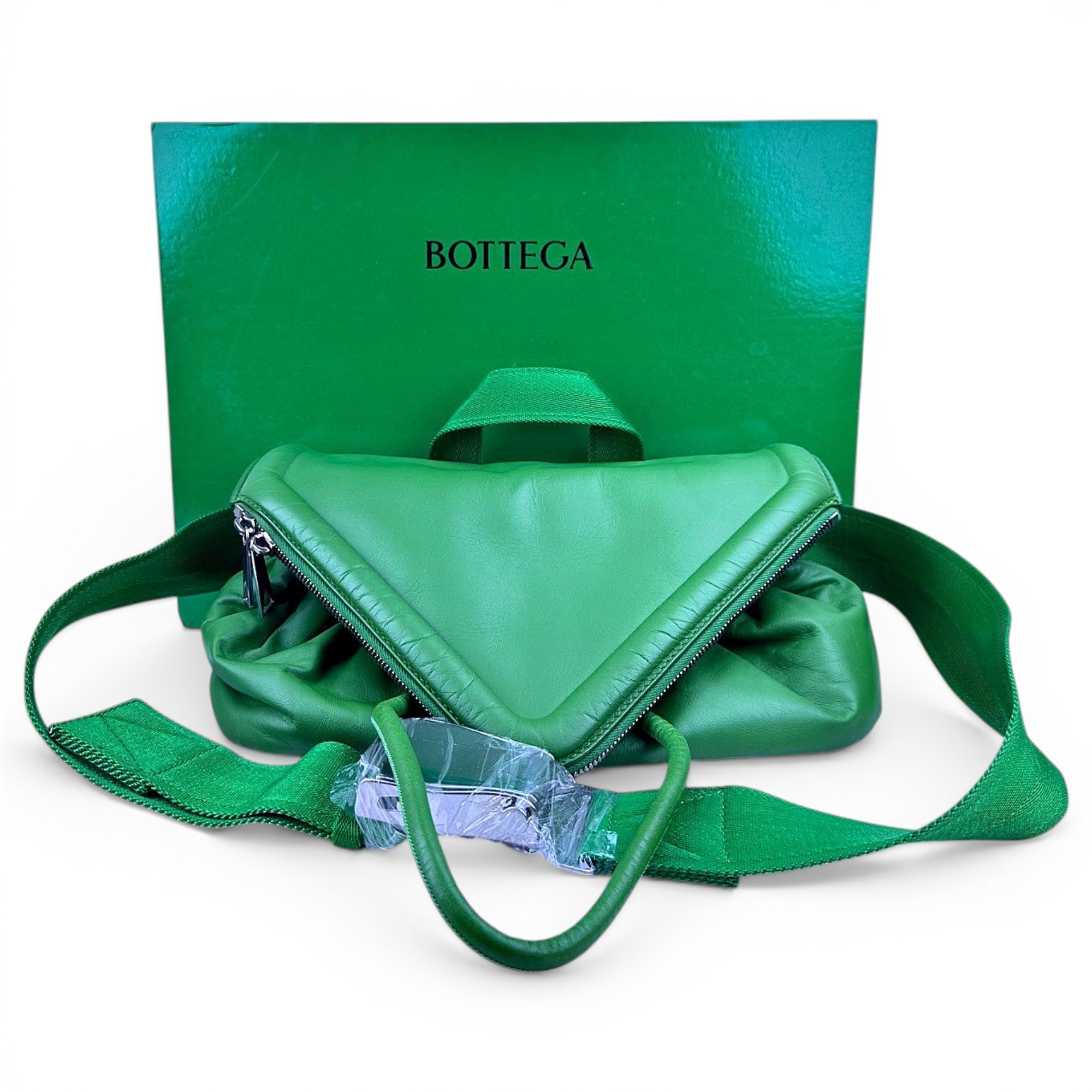 Beak leather crossbody bag
