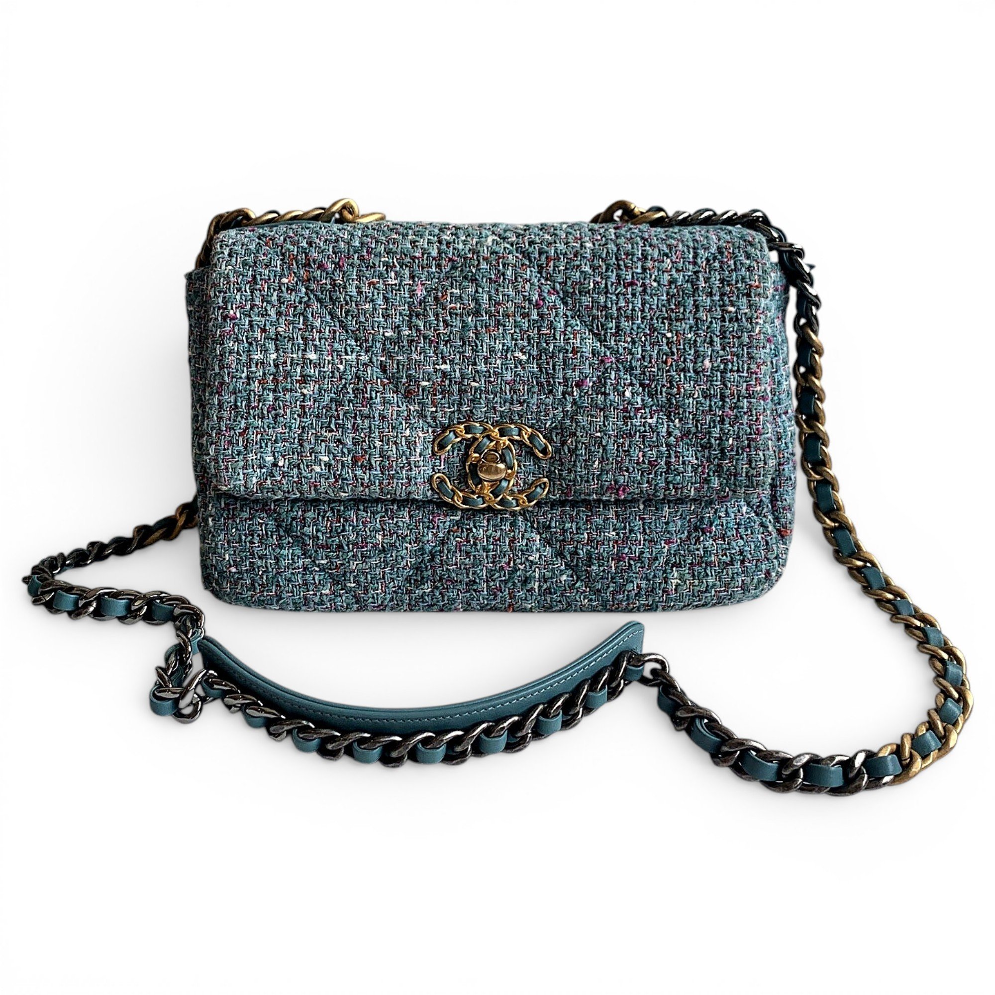 Chanel 19 tweed handbag