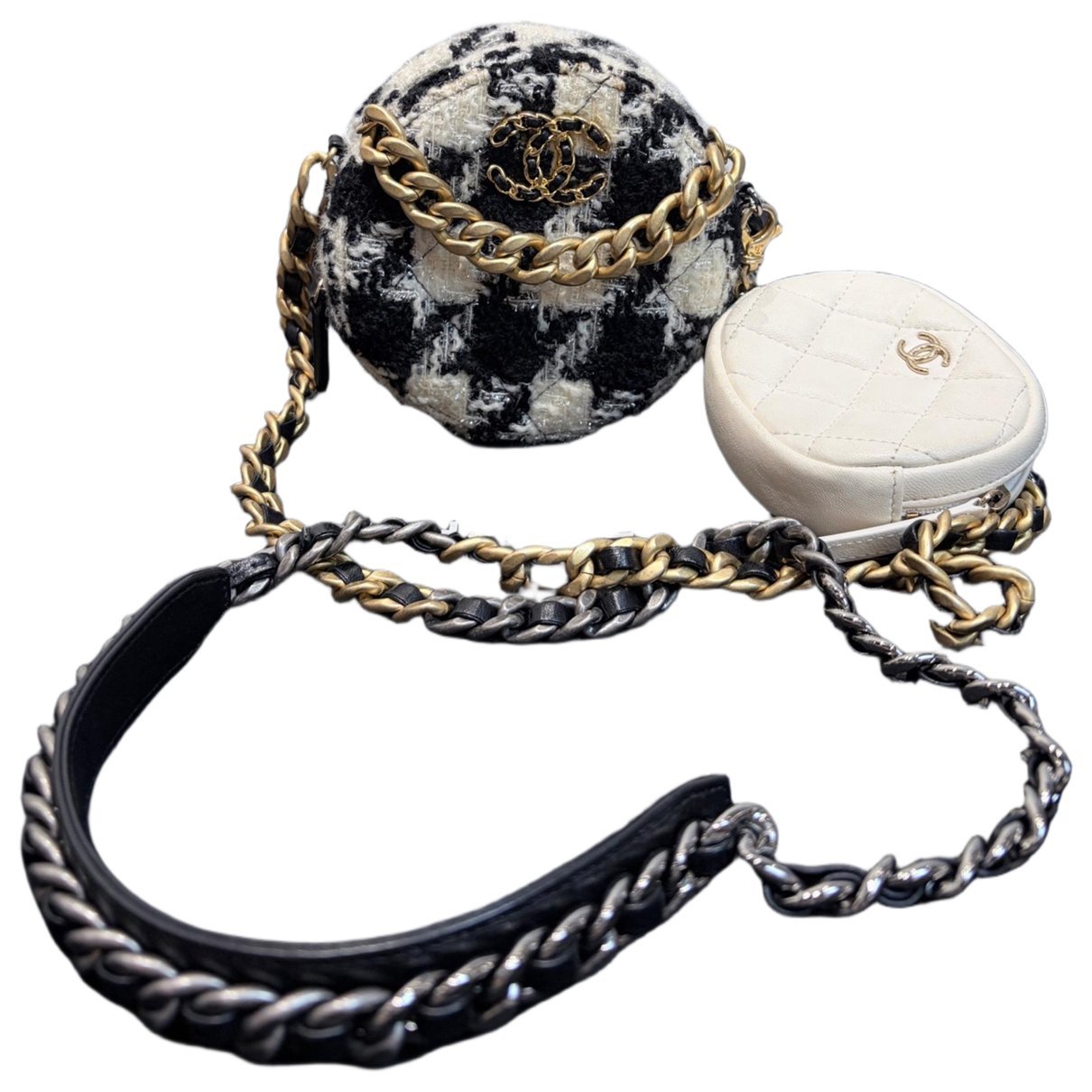 Chanel 19 tweed handbag