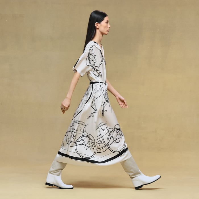 Blanc Nacre "Ex-libris a Main Levee" Caftan