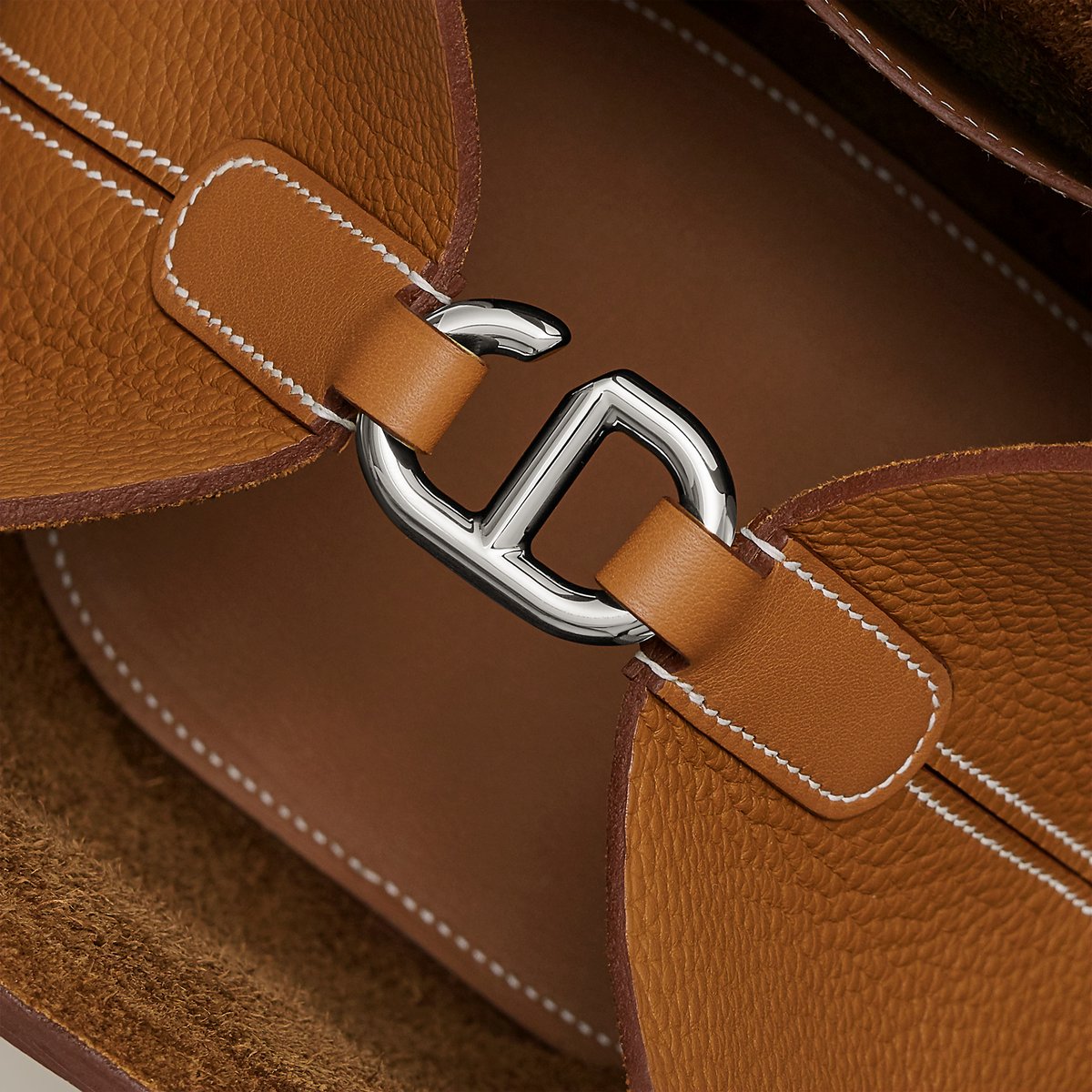 Gold Hermès In-the-loop 18 Bag