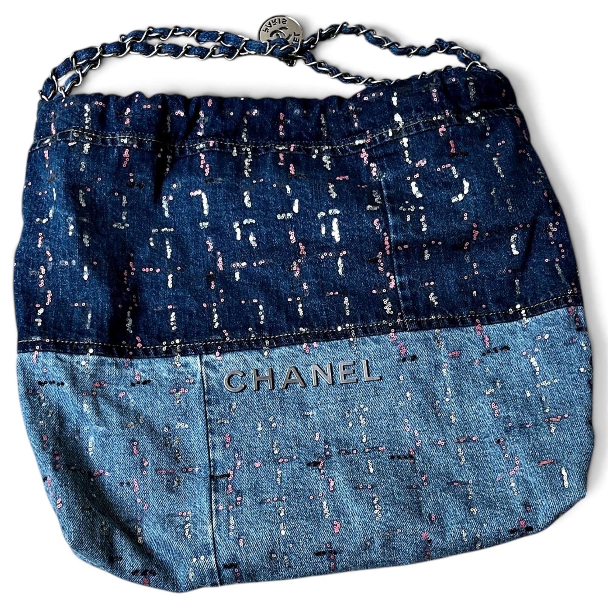 Chanel 22 tote