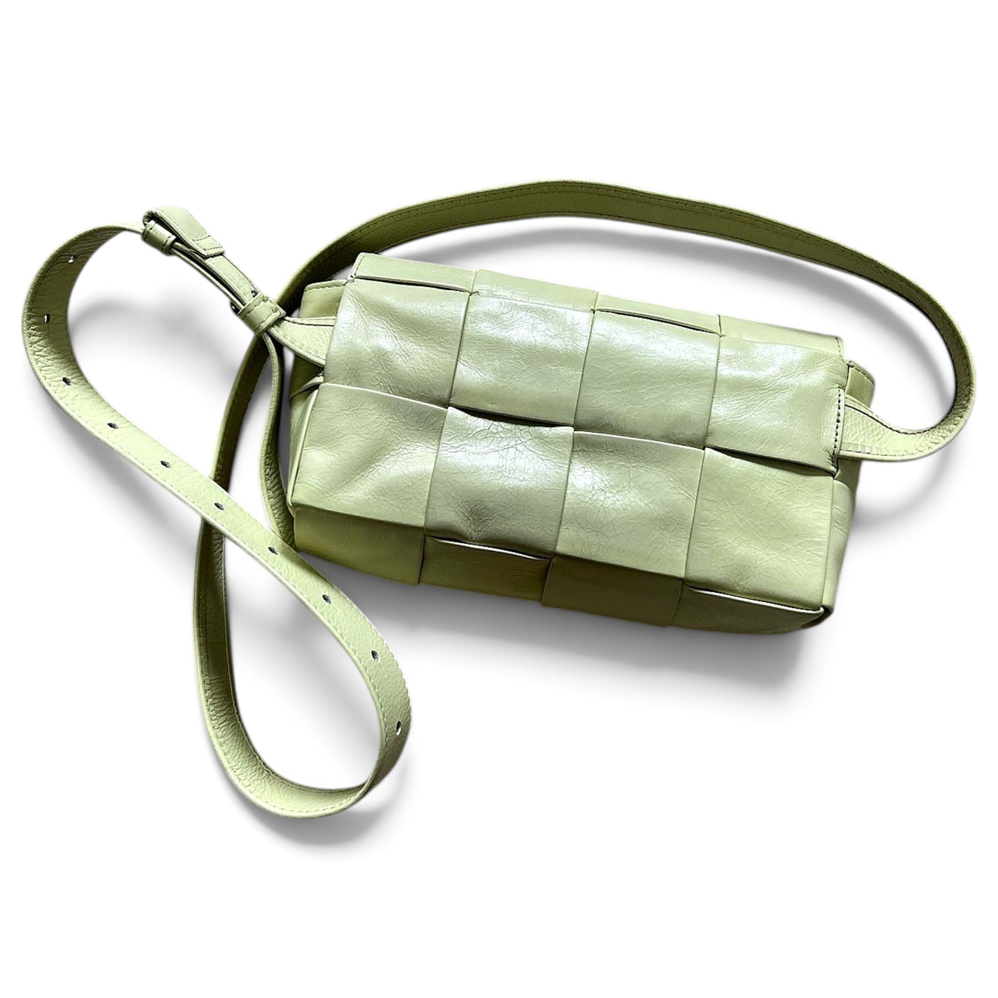 Cassette leather crossbody bag