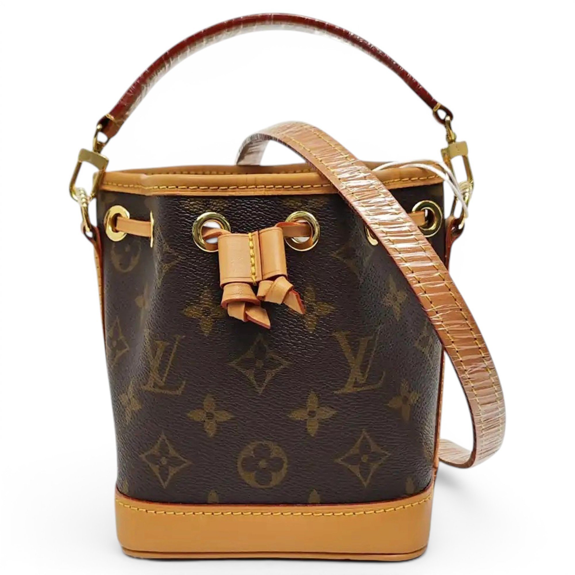 Nano Noé leather handbag